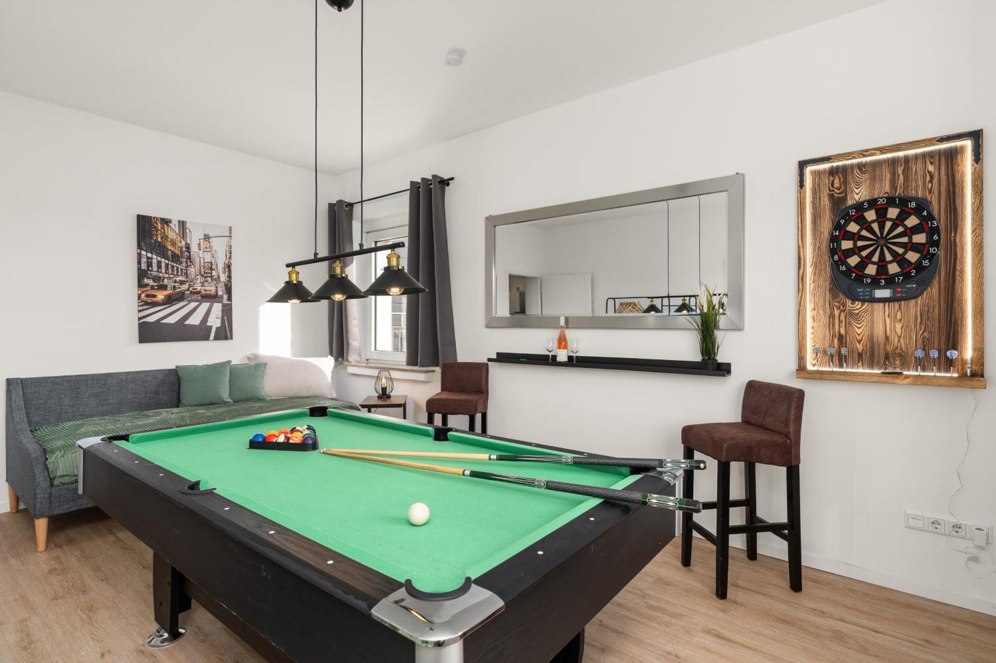 Homely-Apartment Manhattanart, Zentral, Parkplatz, Billard,Ps4, Dart, Balkon Bielefeld Extérieur photo