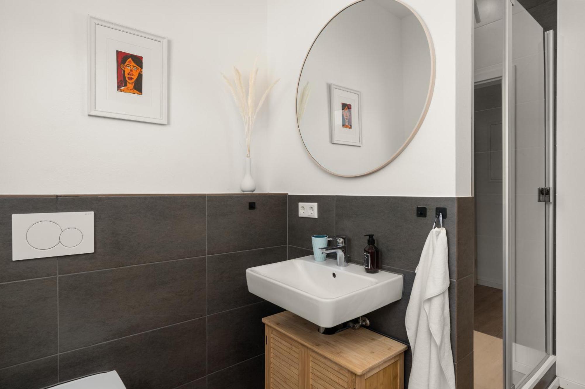 Homely-Apartment Manhattanart, Zentral, Parkplatz, Billard,Ps4, Dart, Balkon Bielefeld Extérieur photo