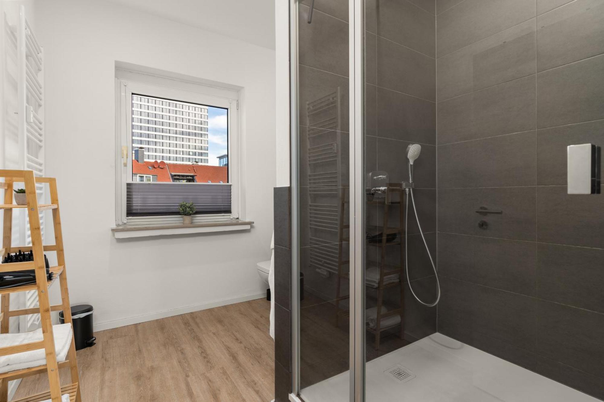 Homely-Apartment Manhattanart, Zentral, Parkplatz, Billard,Ps4, Dart, Balkon Bielefeld Extérieur photo